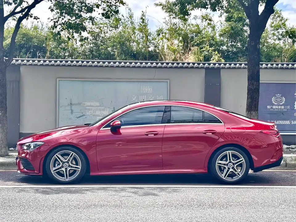 Mercedes-Benz CLA
