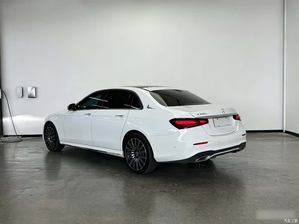 Mercedes-Benz E-Class, 2022 13