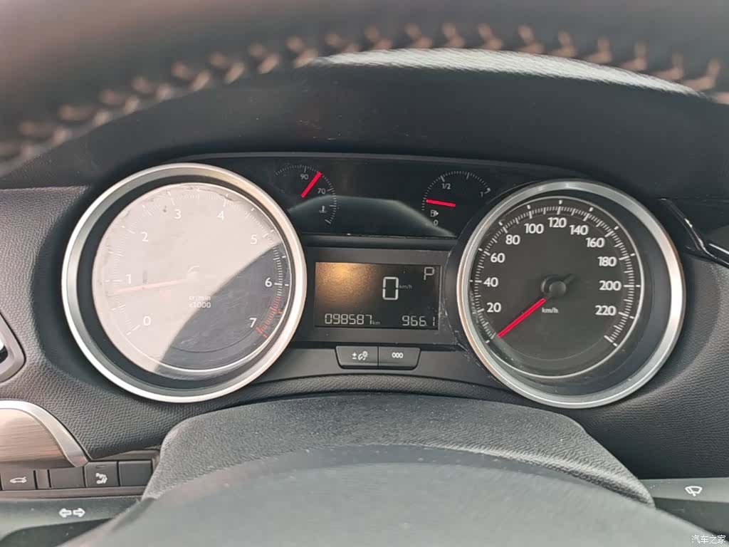 Peugeot 408, 2017 12