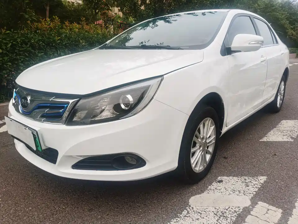 BYD e5