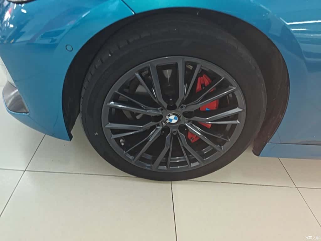 BMW 3 Series, 2024 23