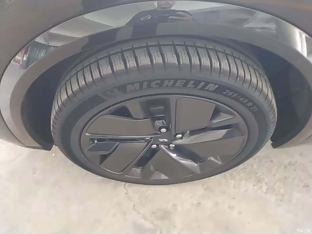 Li Auto L9, 2025 23