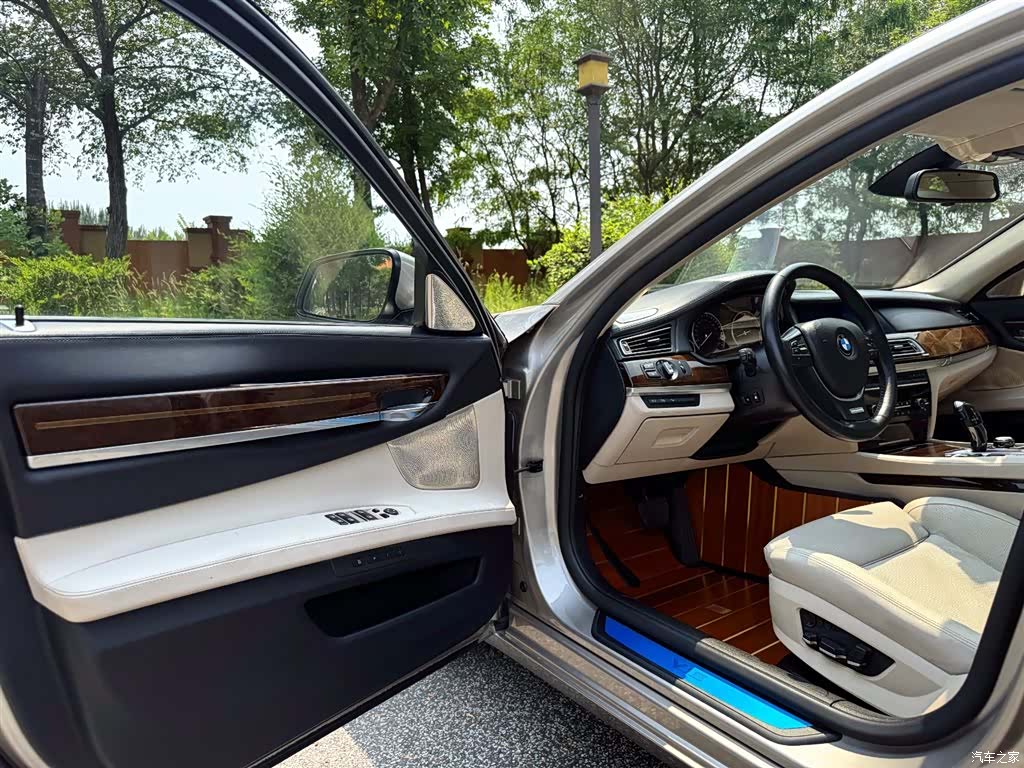 BMW 7 Series, 2012 7