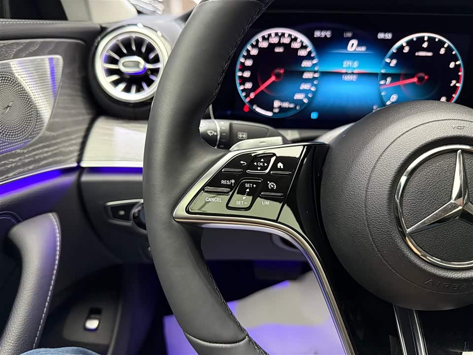 Mercedes-Benz CLS