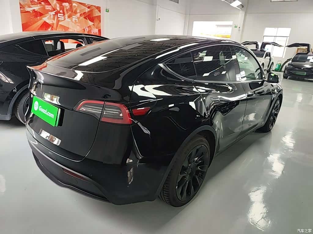 Tesla Model Y, 2022 7