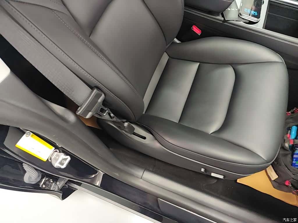 Tesla Model Y, 2022 25