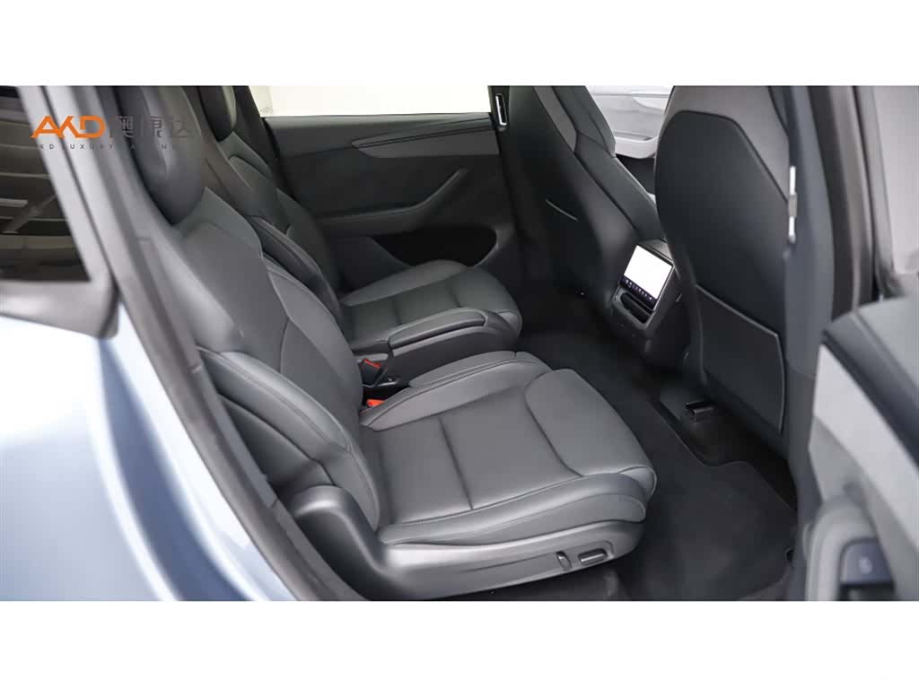Tesla Model Y, 2025 8