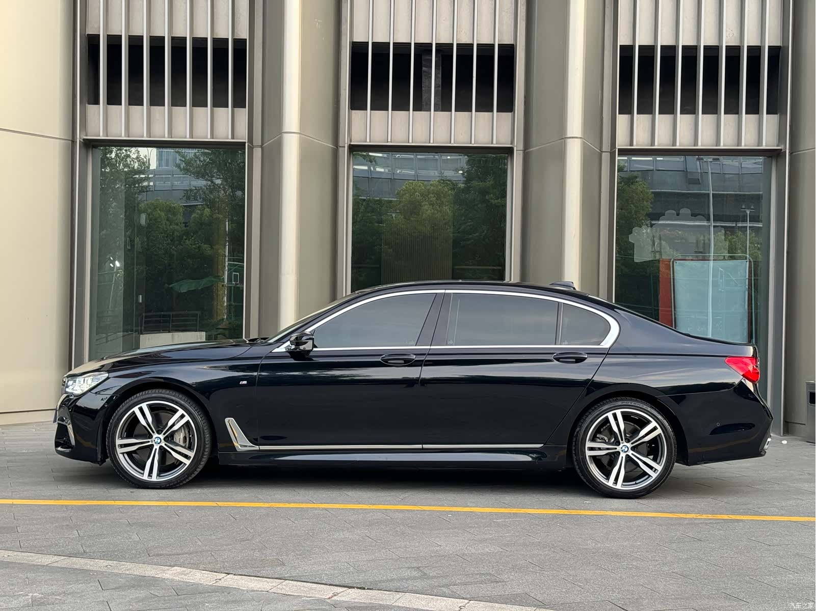 BMW 7 Series, 2018 7