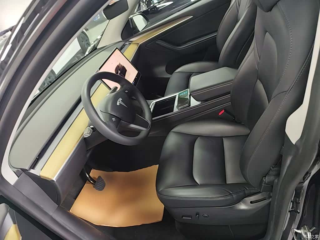 Tesla Model Y, 2022 15
