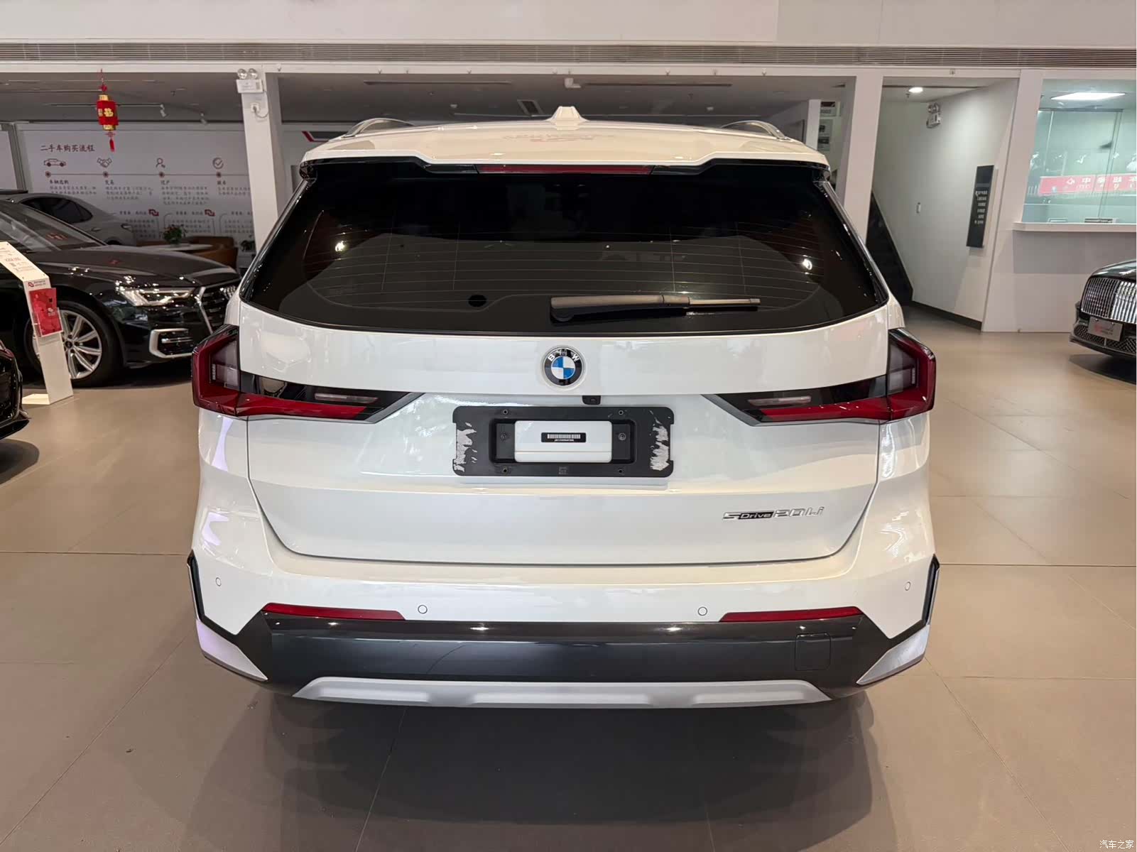 BMW X1, 2023 все фото