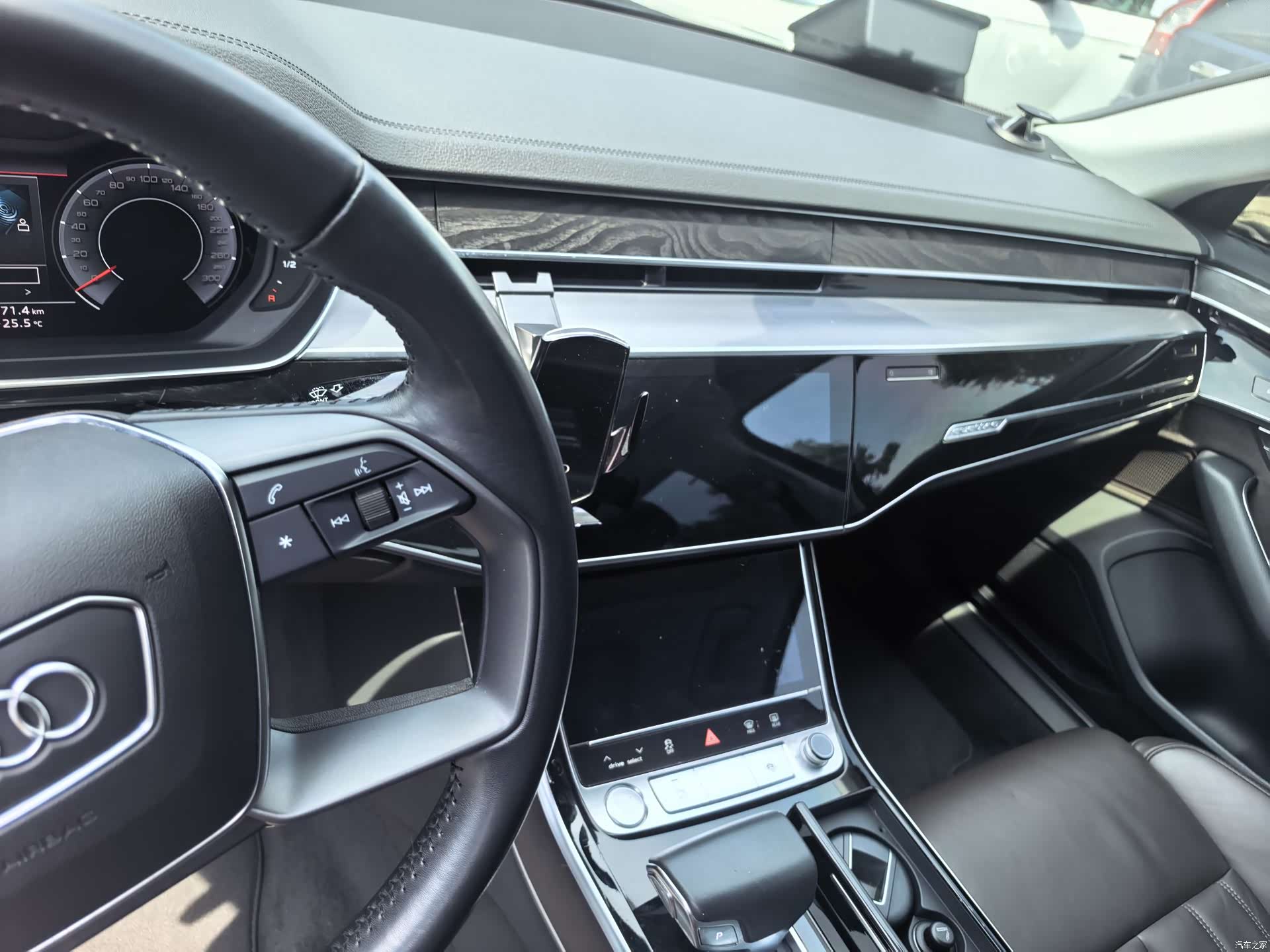 Audi A8L, 2020 11