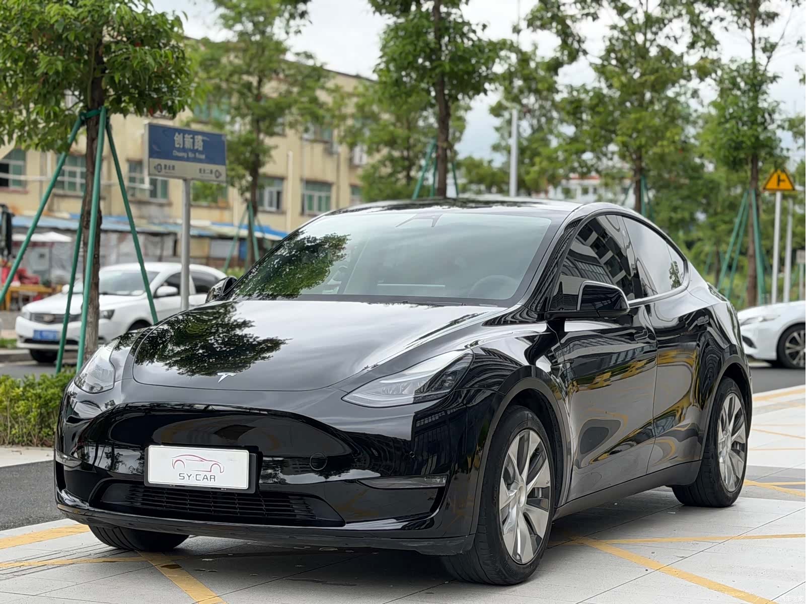 Tesla Model Y, 2021 1