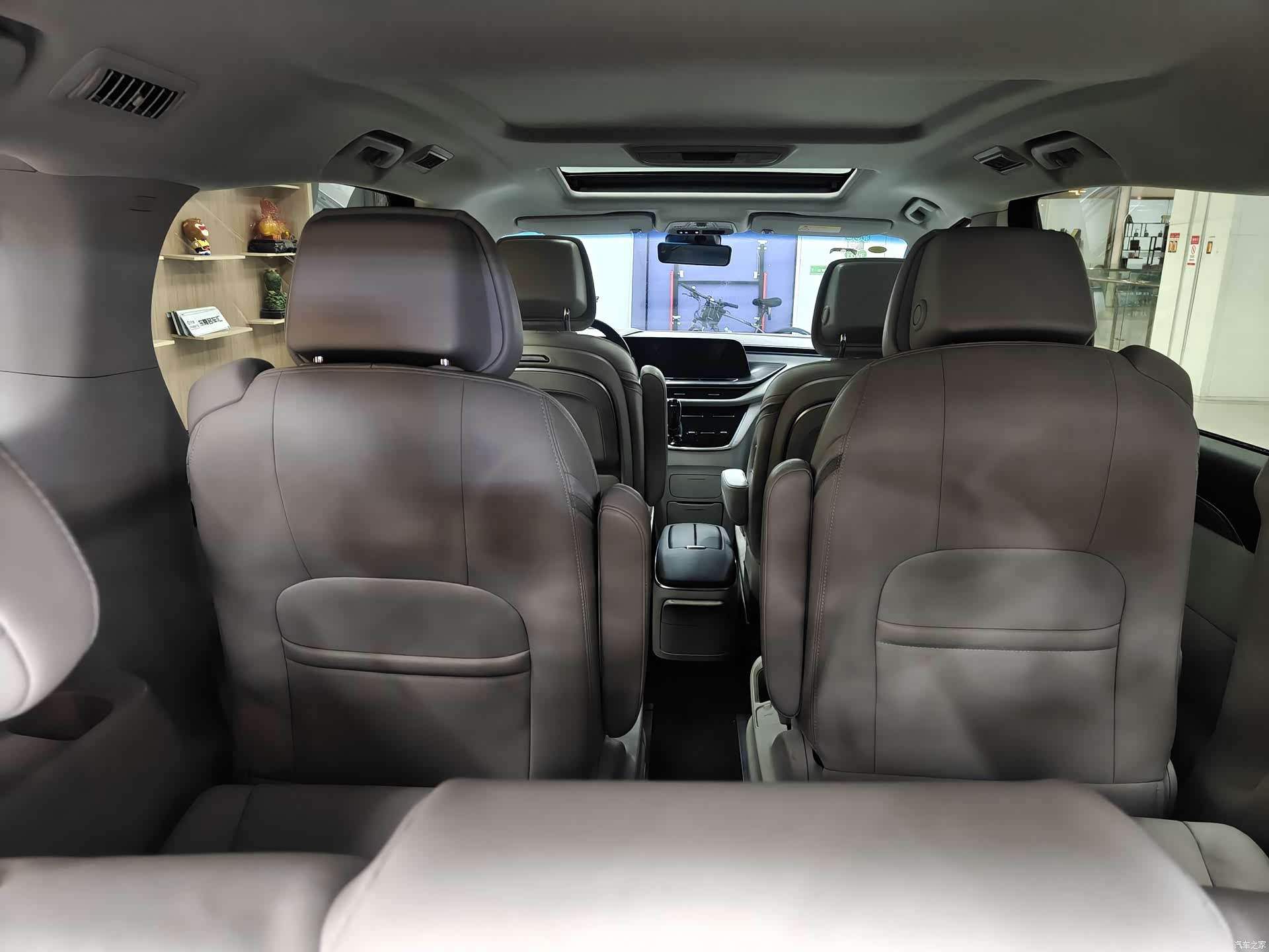 Buick GL8, 2023 4