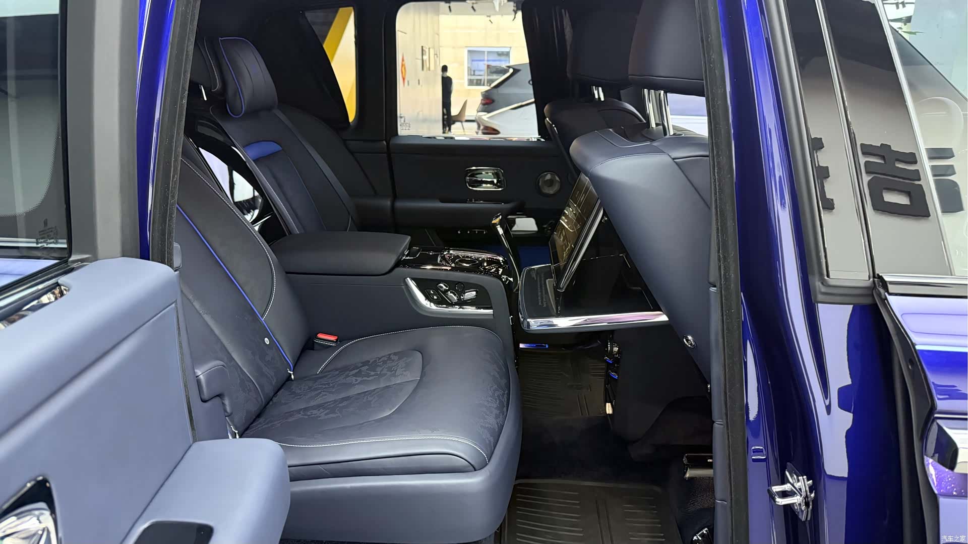 Rolls-Royce Cullinan, 2024 10