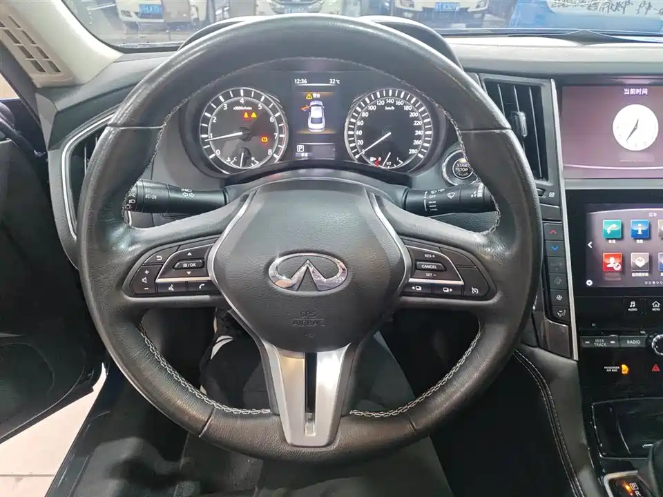 Infiniti Q50L