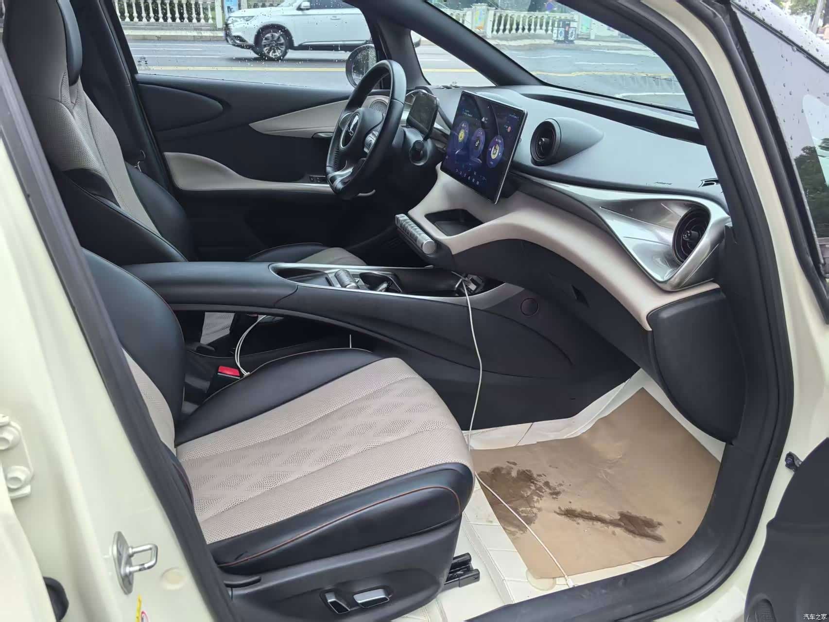 BYD Dolphin, 2023 8