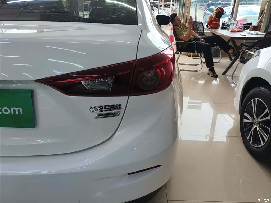 Mazda Mazda3, 2017 8