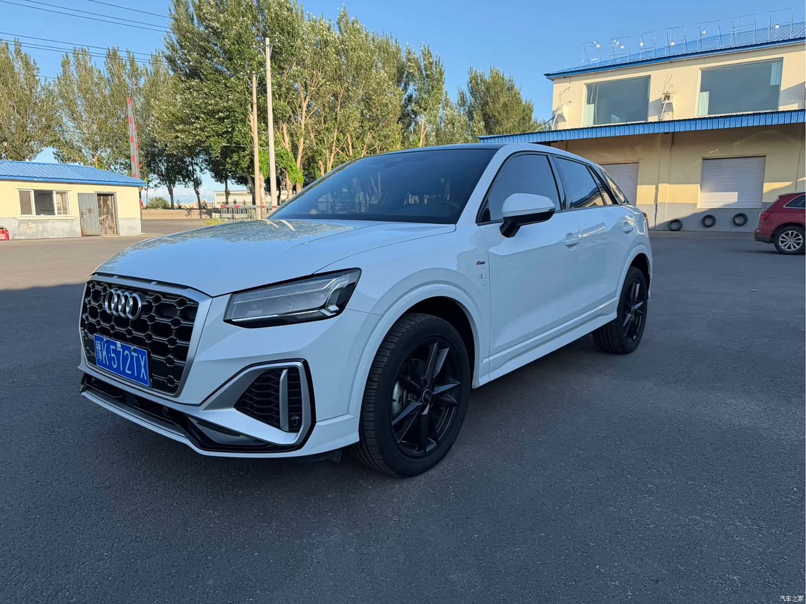 Audi Q2L, 2022 1