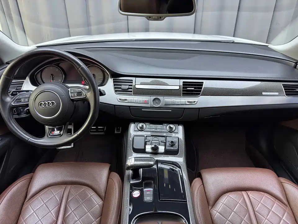 Audi S8