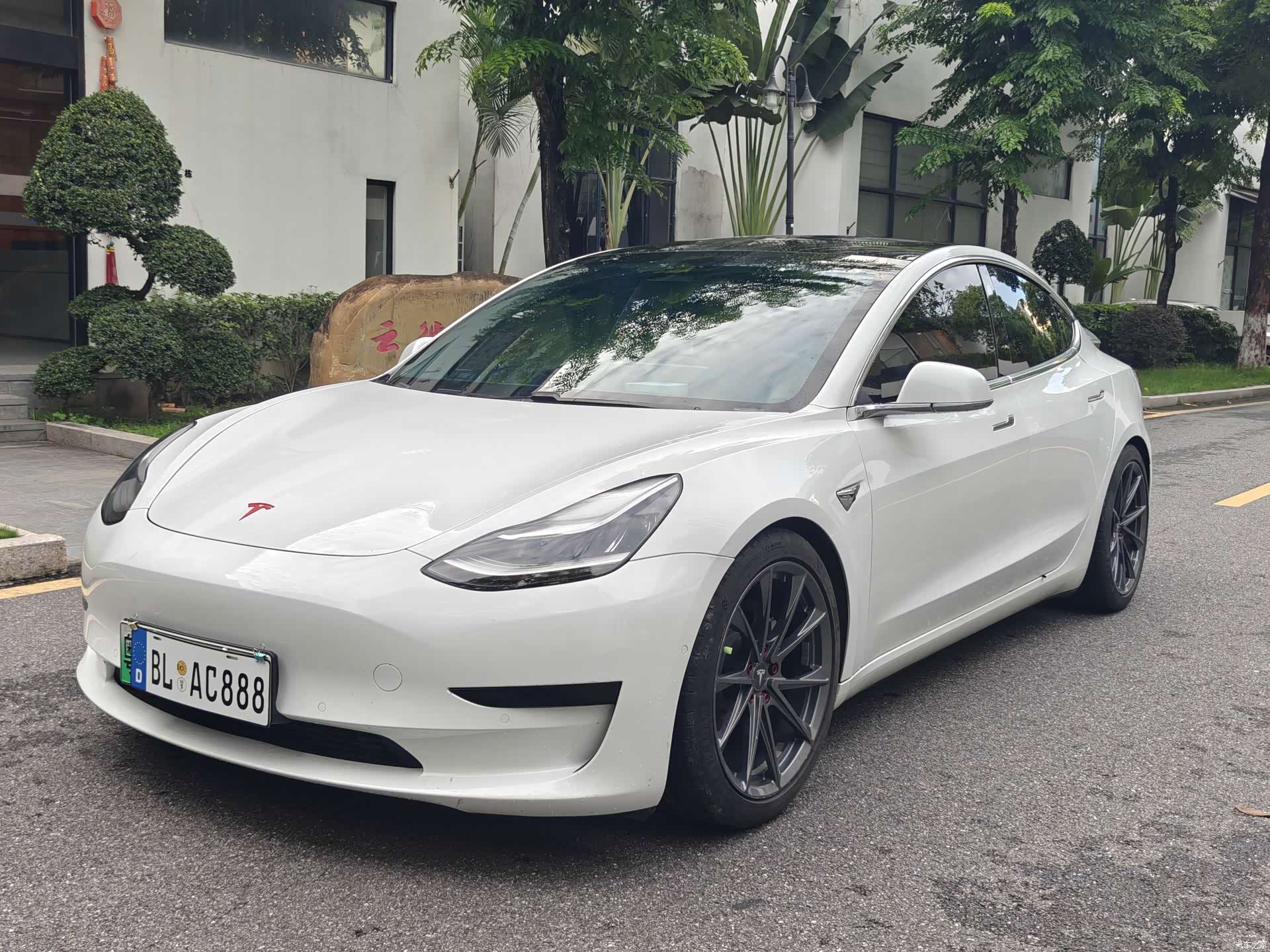 Tesla Model 3, 2020 1