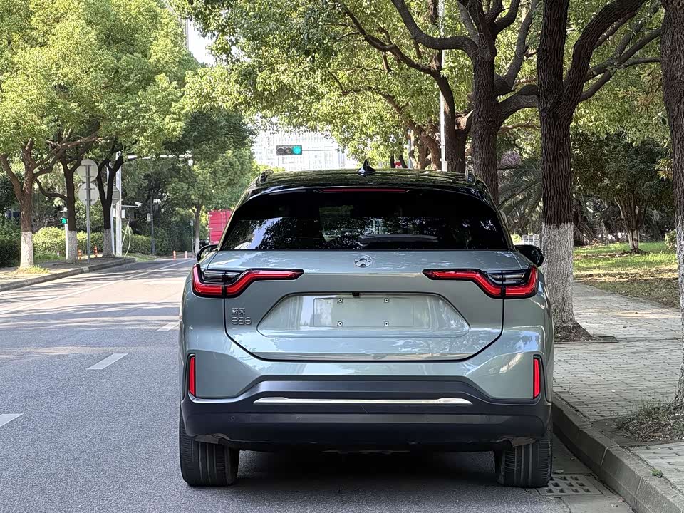 NIO ES6