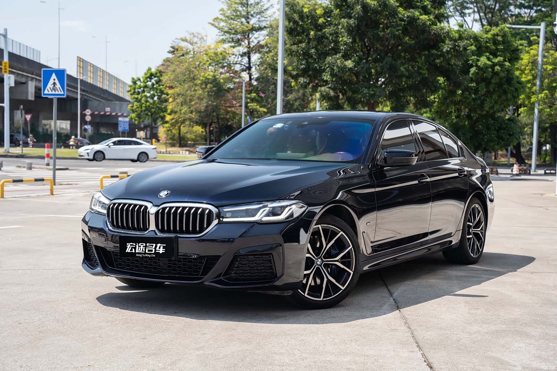 BMW 5 Series, 2021 1