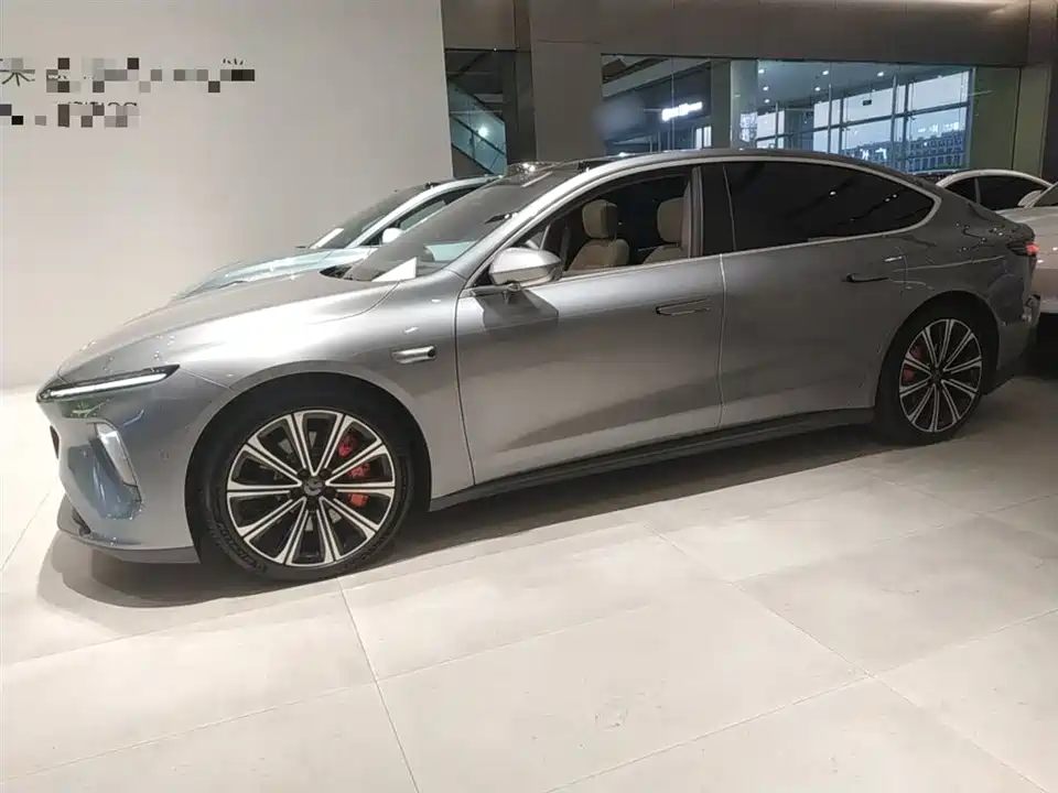 NIO ET7