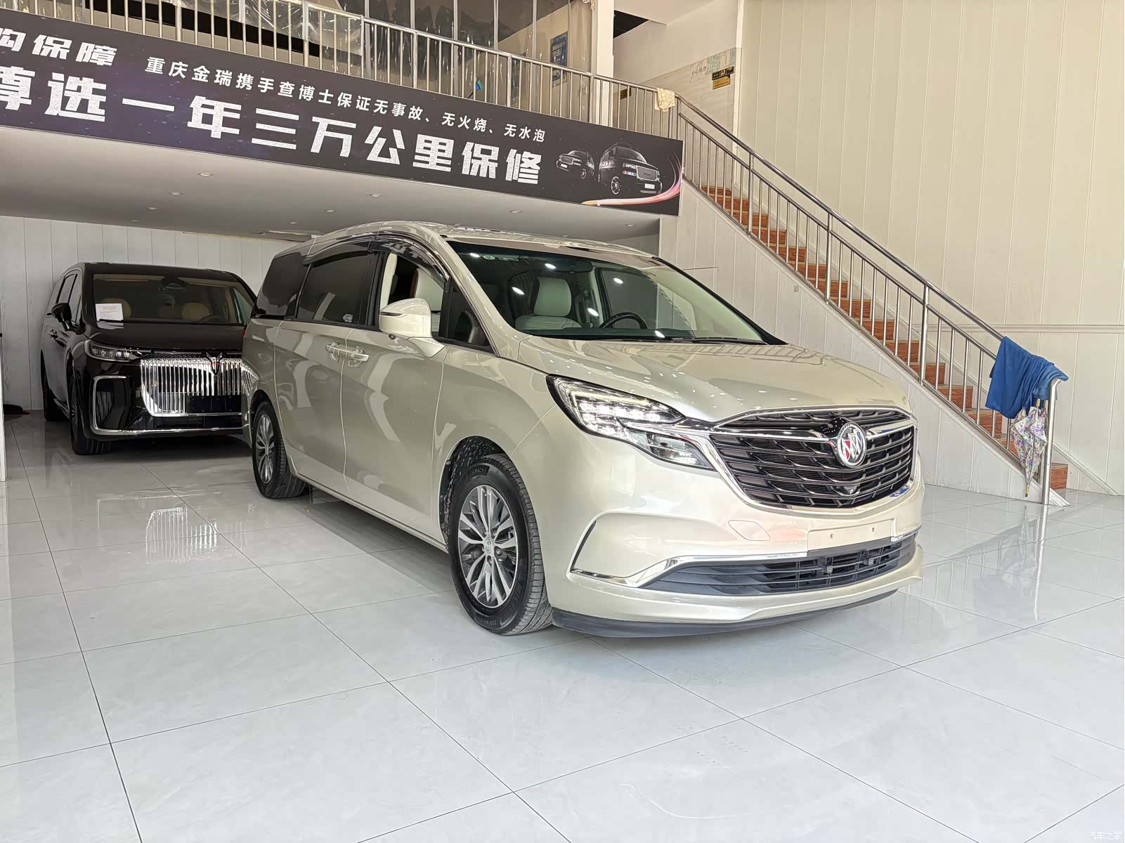Buick GL8, 2022 3