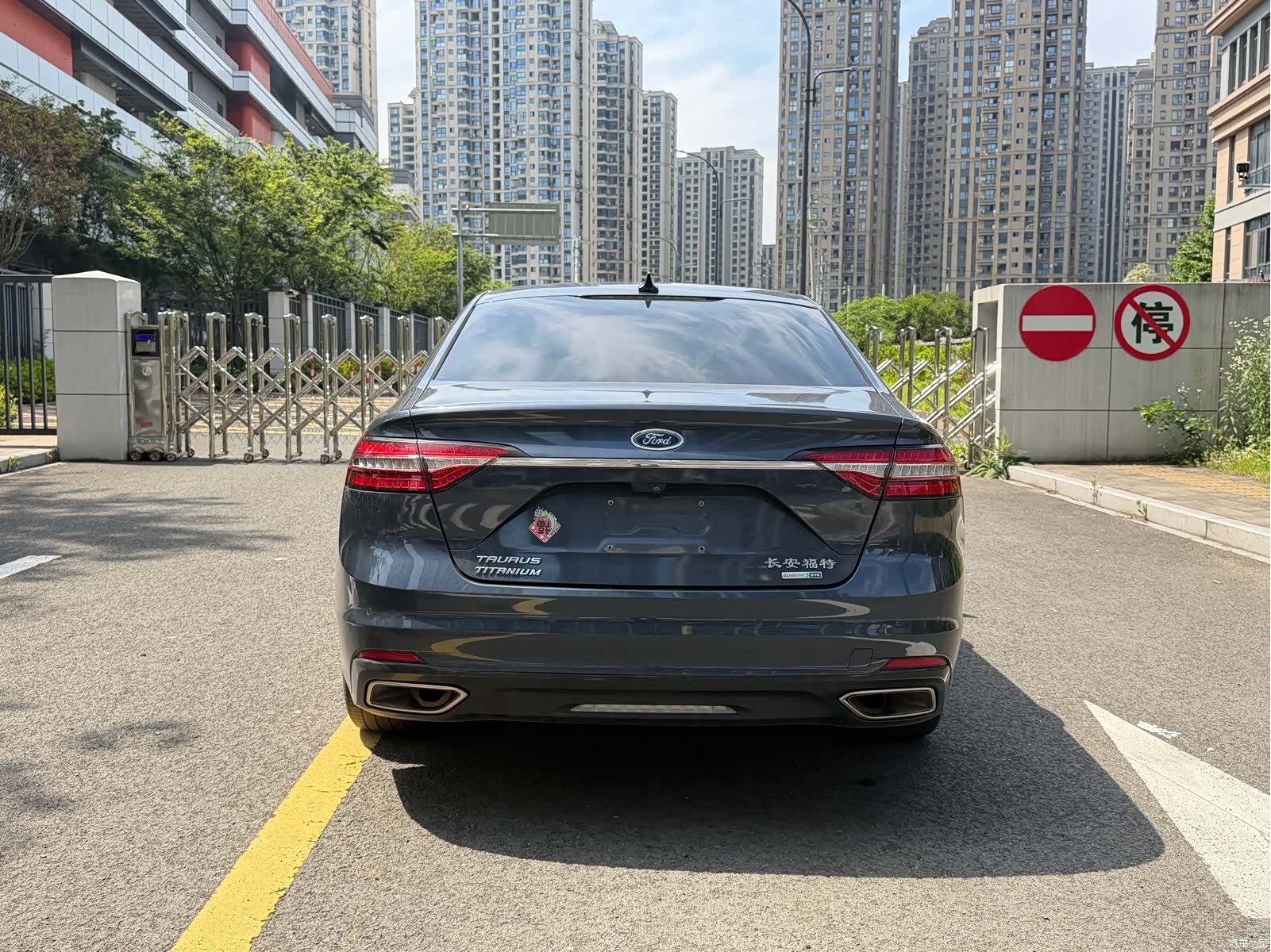 Ford Taurus, 2020 все фото