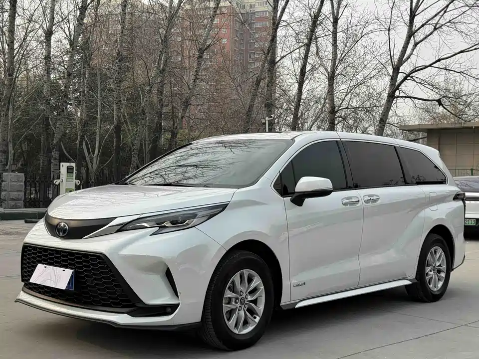 Toyota Grevia