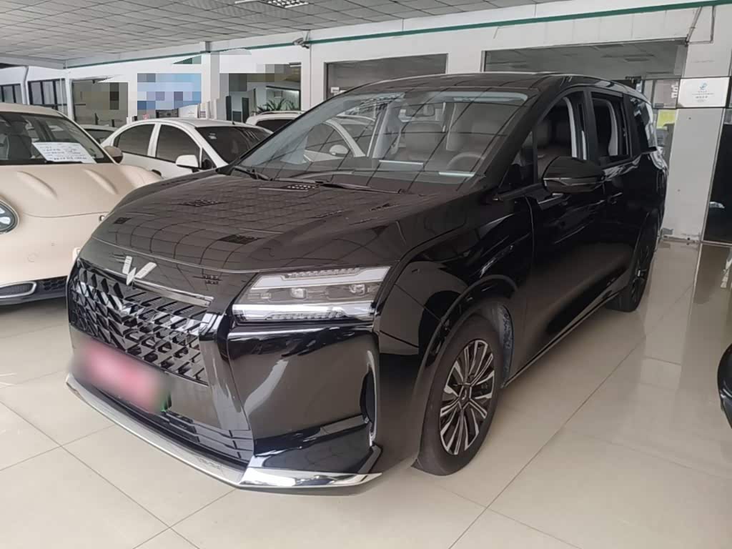 Wuling 730