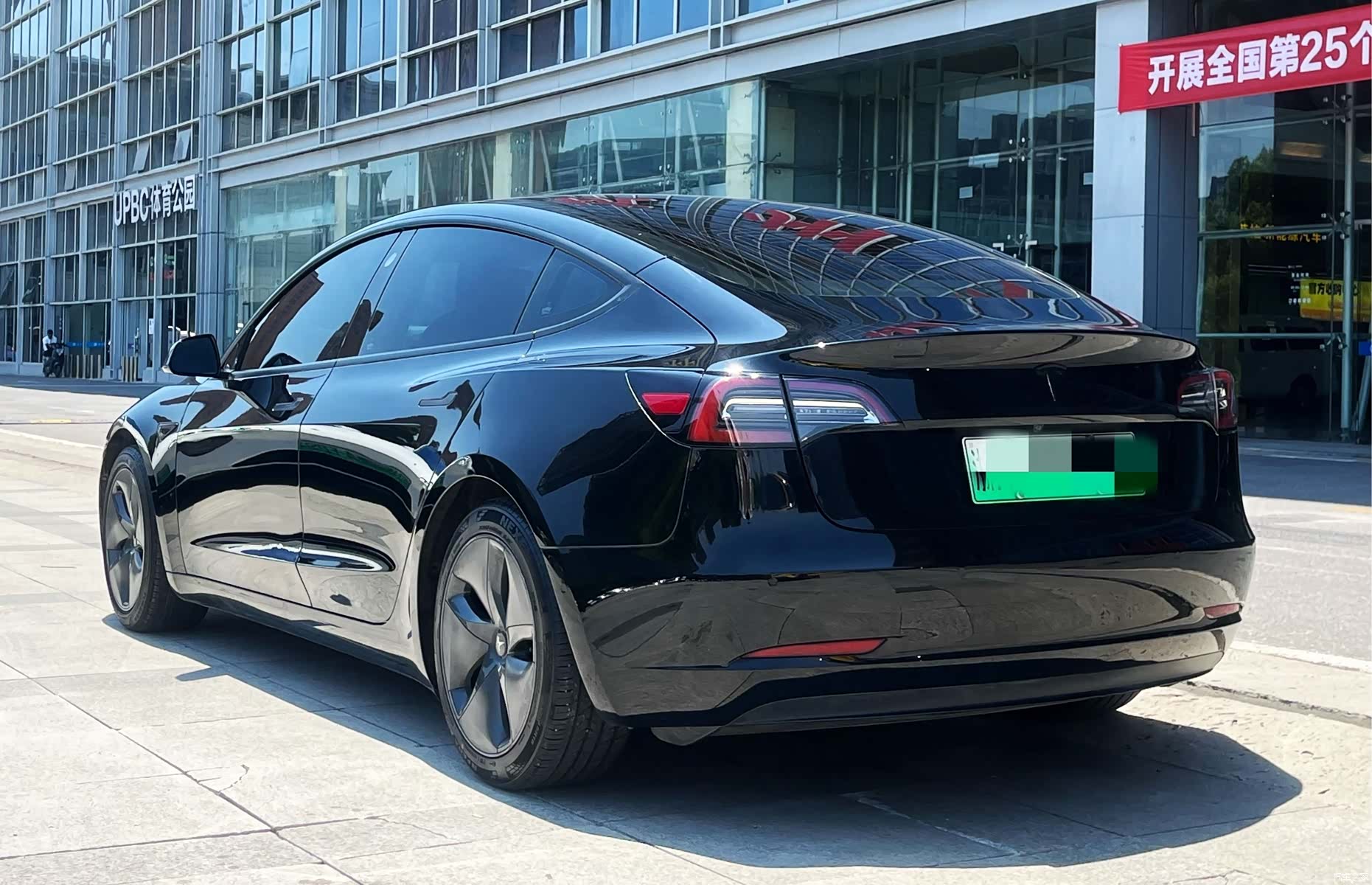 Tesla Model 3, 2020 4