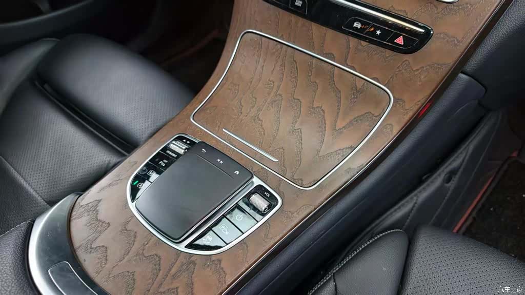 Mercedes-Benz GLC, 2023 13