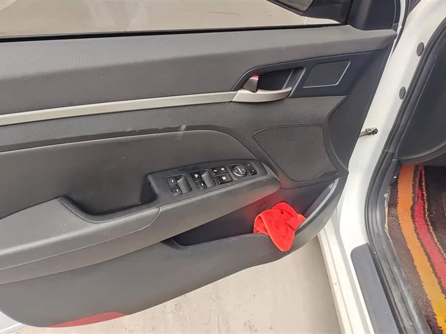 Hyundai Lead