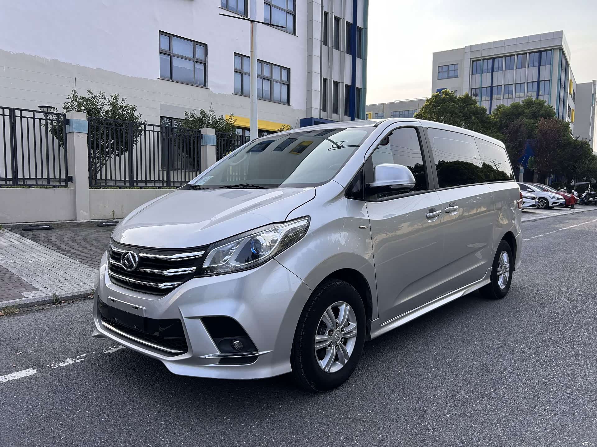 Maxus G10, 2021 1