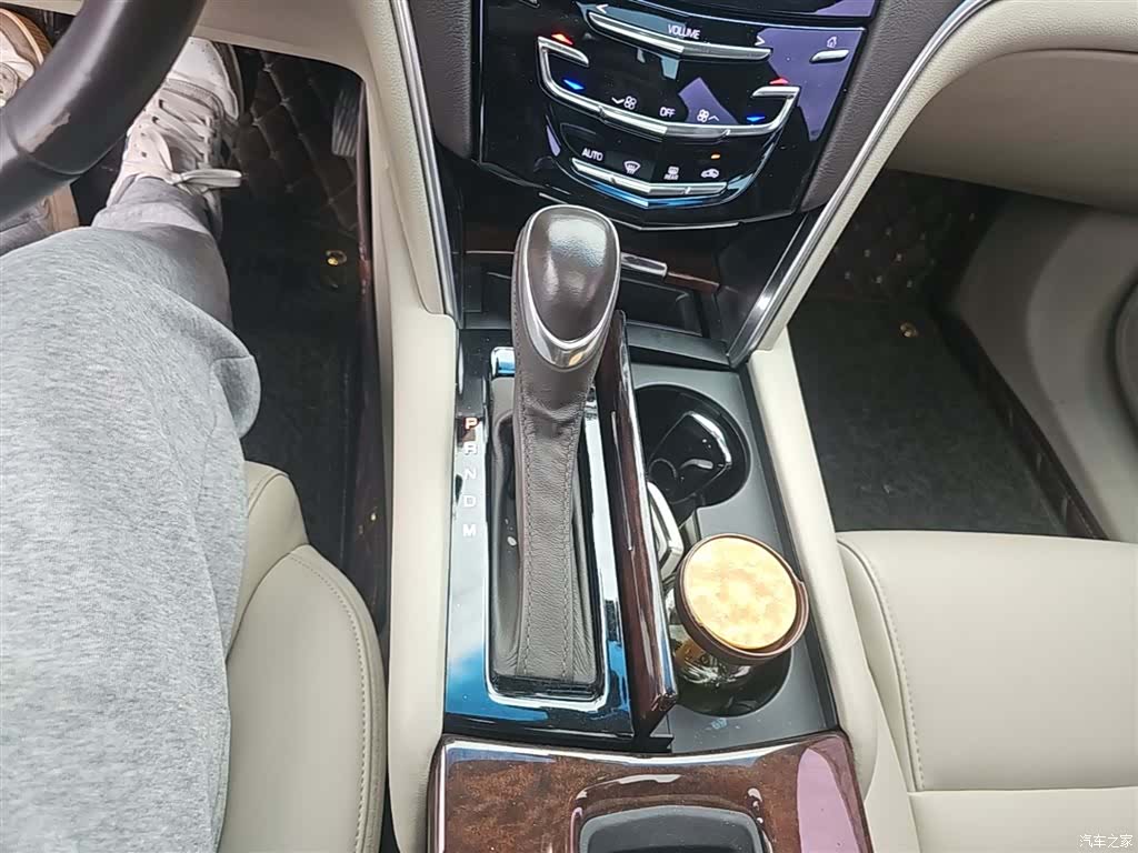 Cadillac XTS, 2017 10