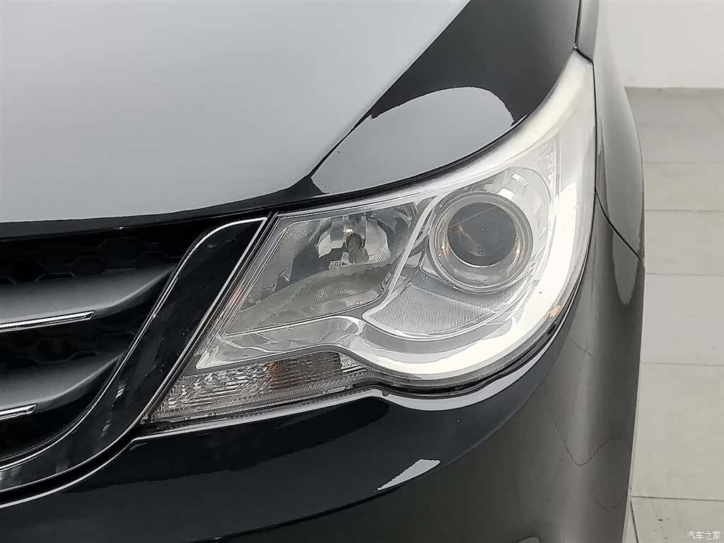 Wuling 730, 2015 7