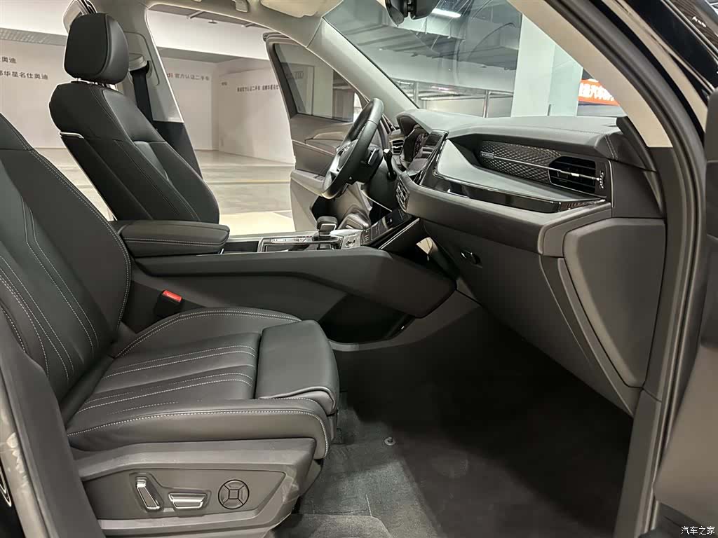 Audi Q6, 2025 13