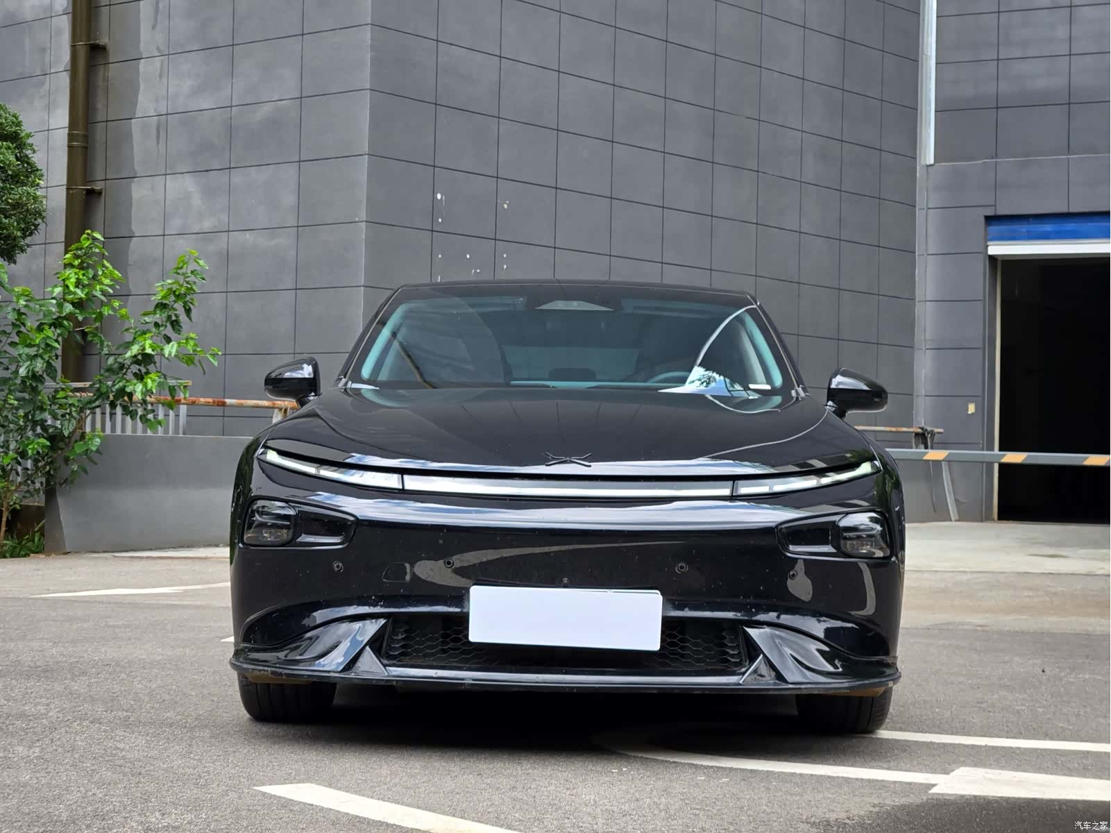Xpeng P7, 2023 4