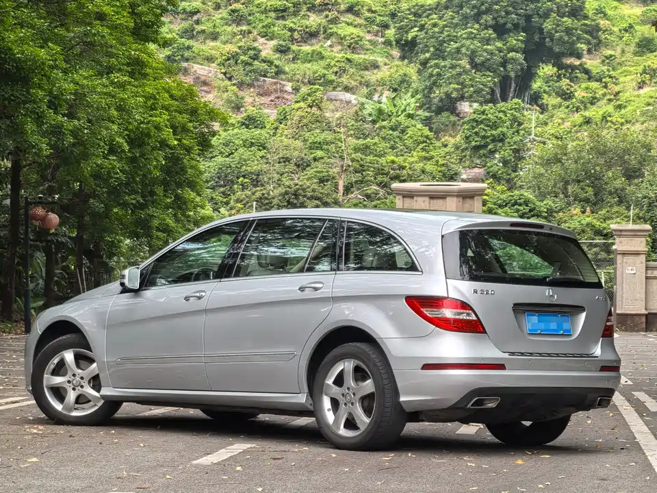 Mercedes-Benz R-class