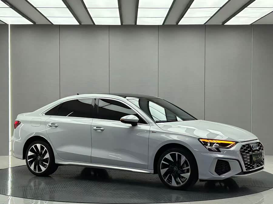 Audi A3 2023, фото 6
