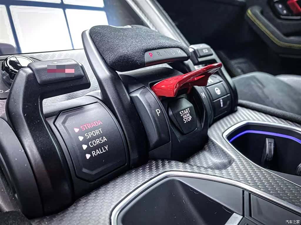 Lamborghini Urus, 2023 17