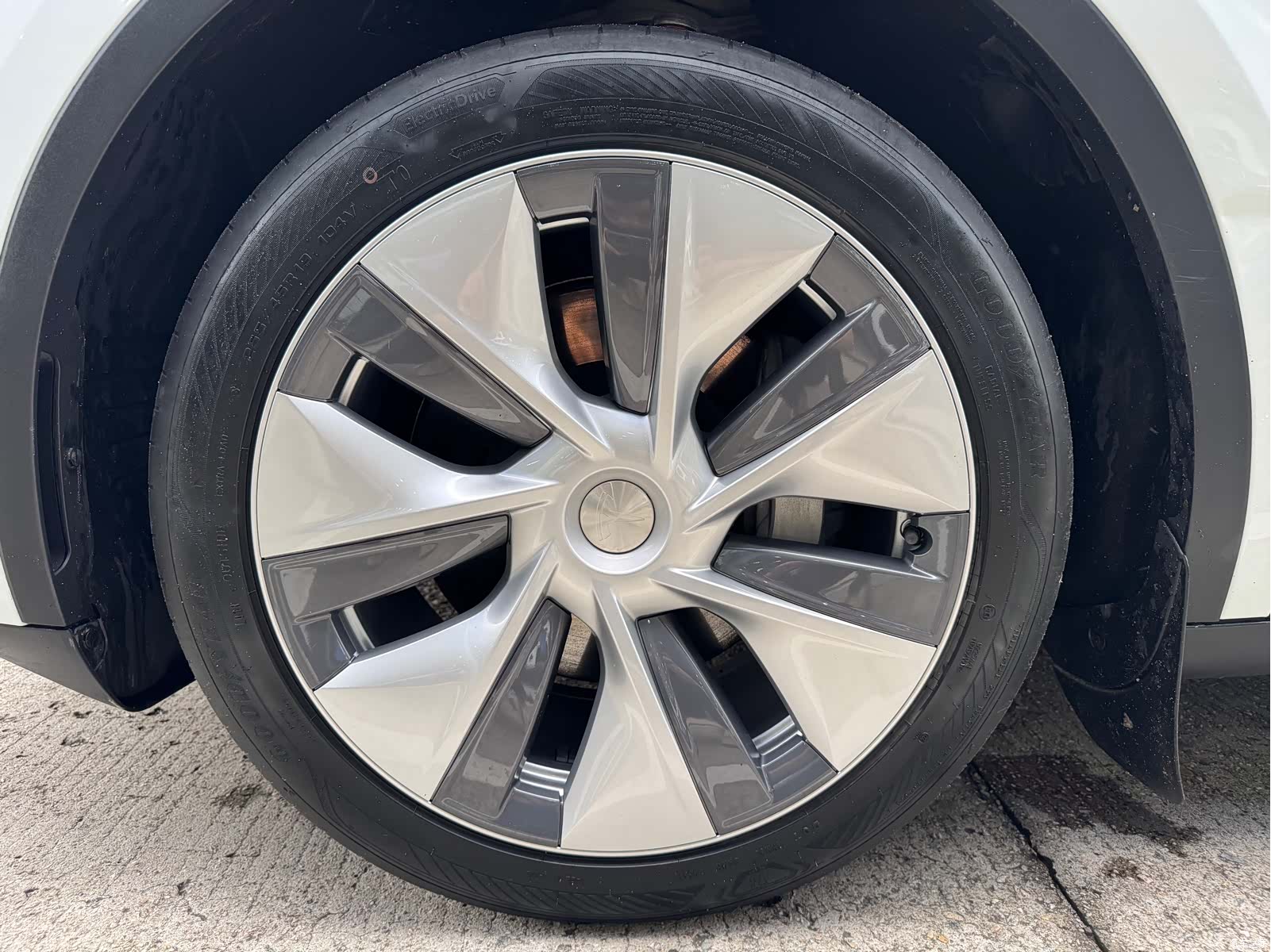 Tesla Model Y, 2023 6