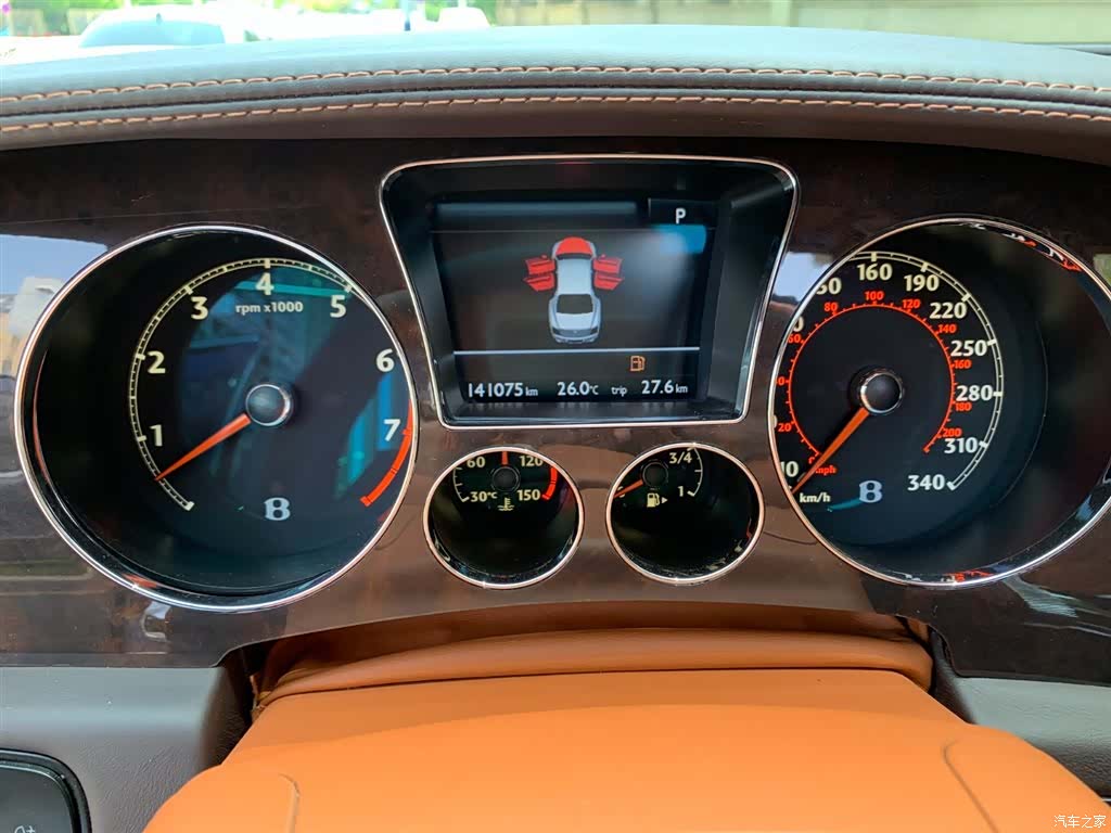 Bentley Flying Spur, 2013 14