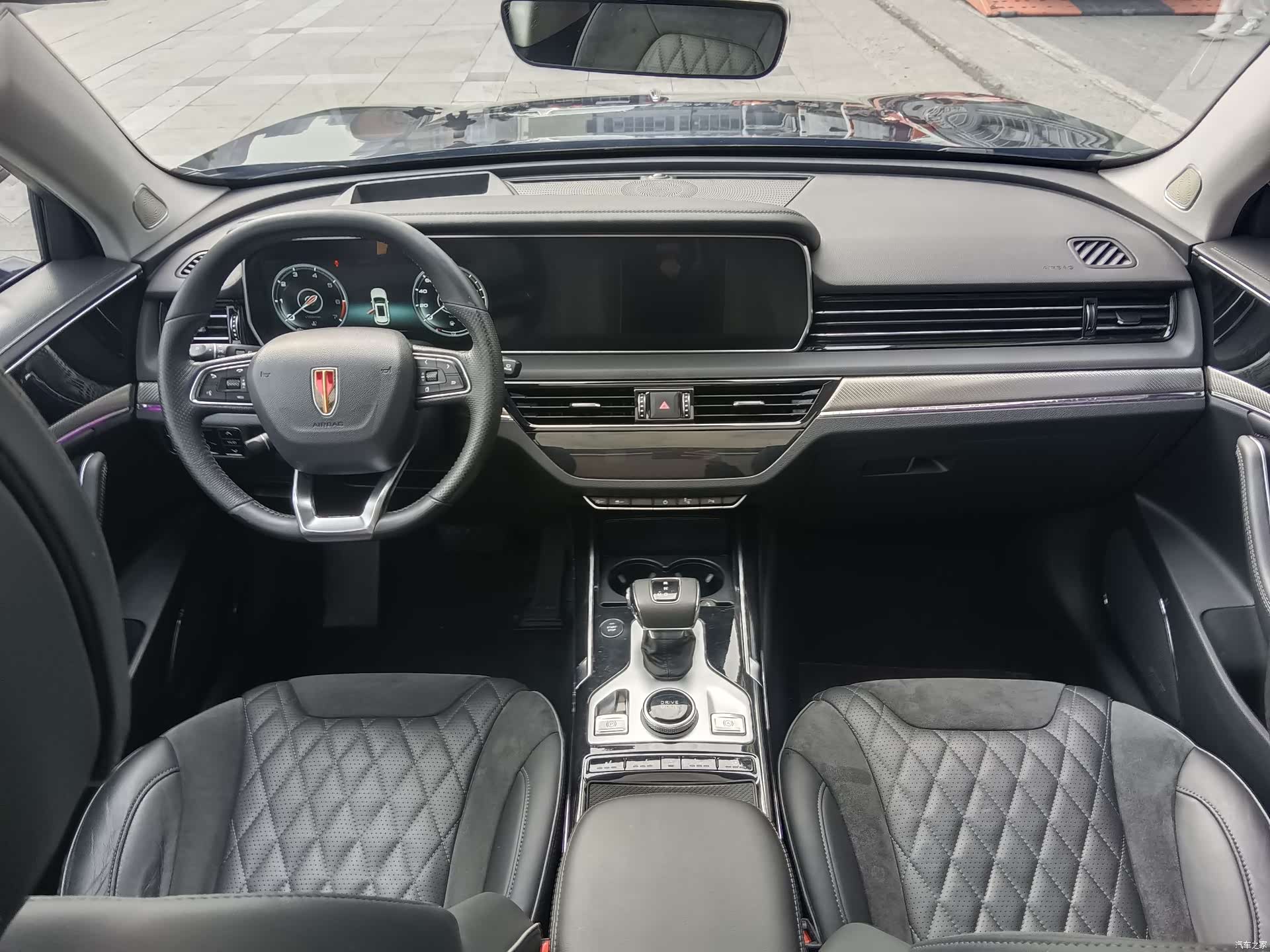Hongqi HS5, 2020 11