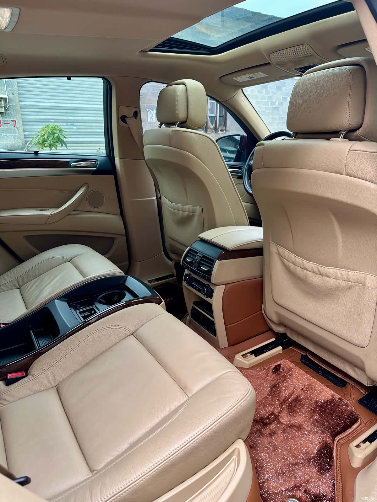 BMW X6, 2013 11