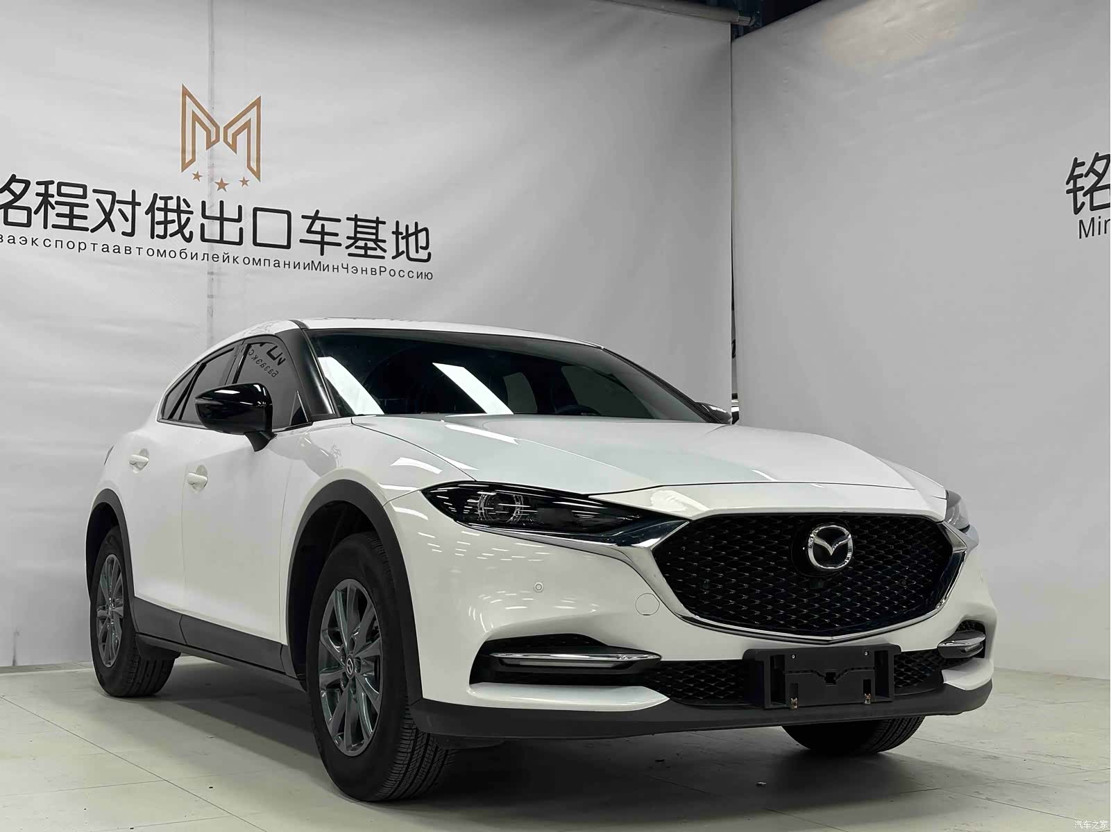 Mazda CX-4, 2023 3