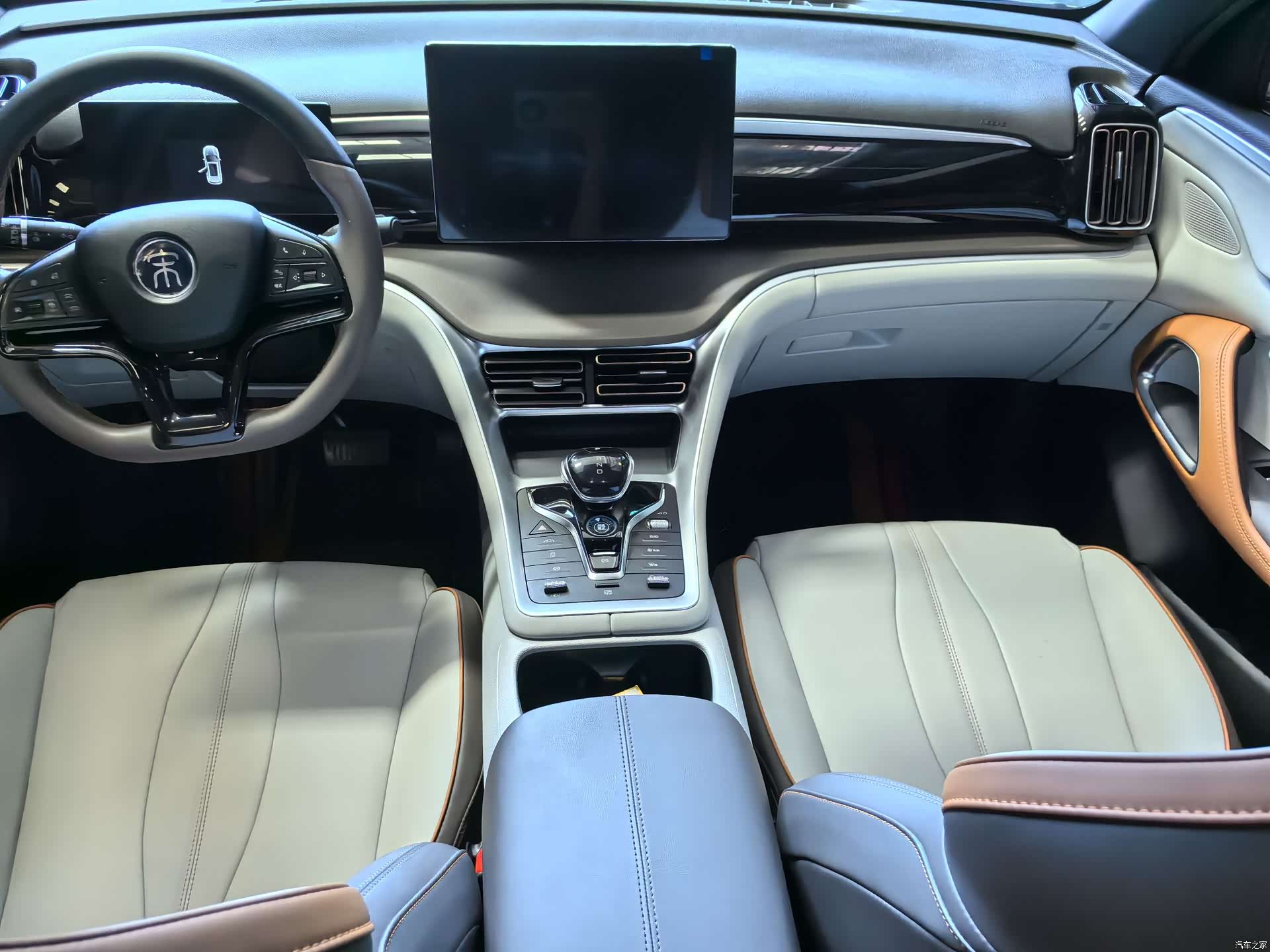 BYD Song, 2022 8