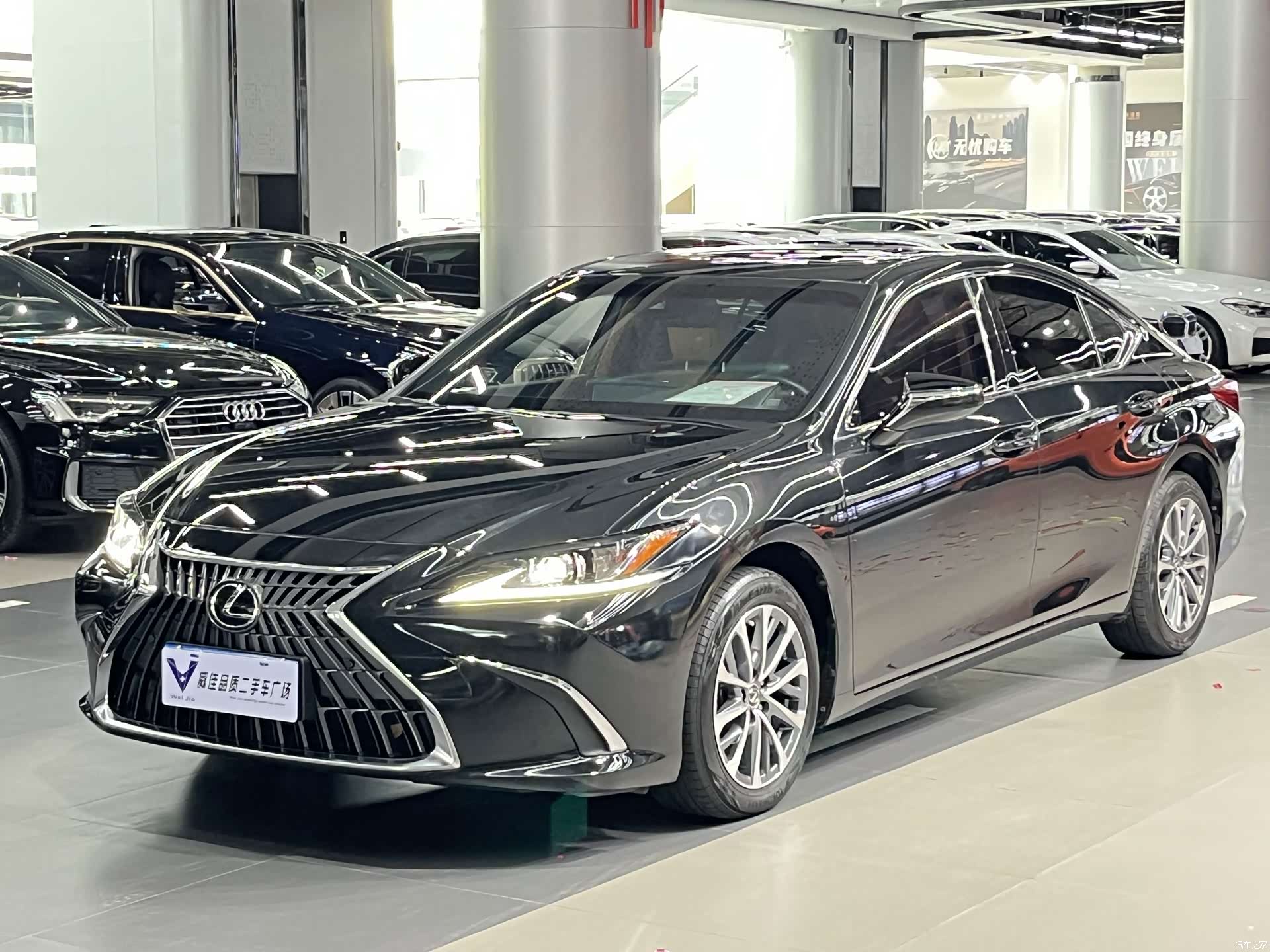 Lexus ES, 2024 1