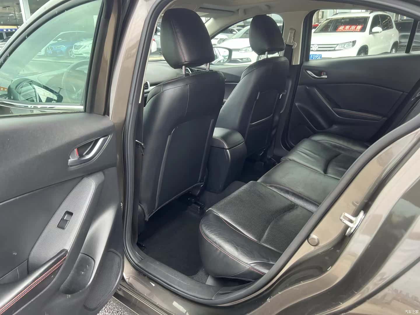 Mazda Mazda3, 2015 все фото